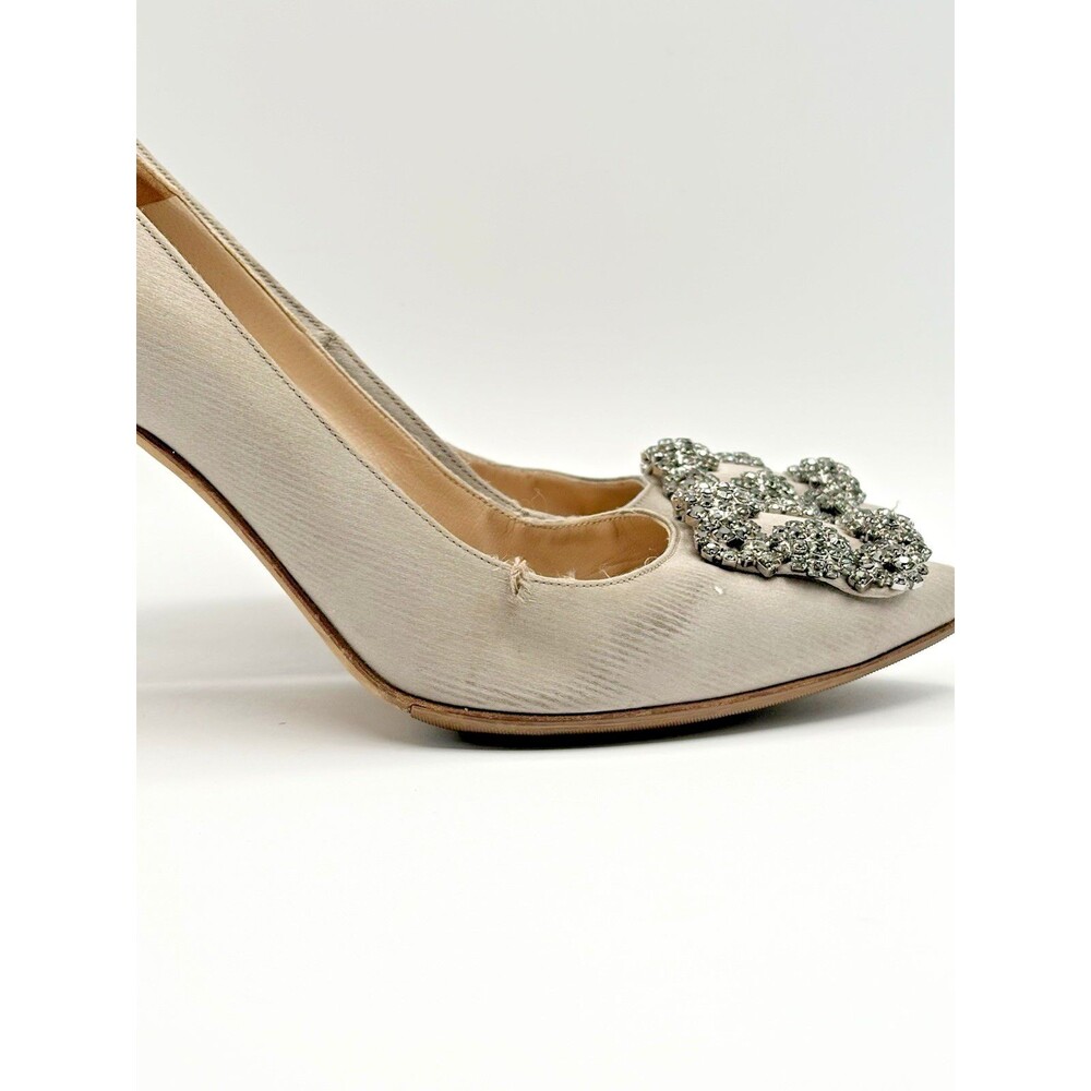 Manolo Blahnik Light Grey Satin Hangisi Rhinestone Embellished Heels Size EU 38 - Picture 7 of 15